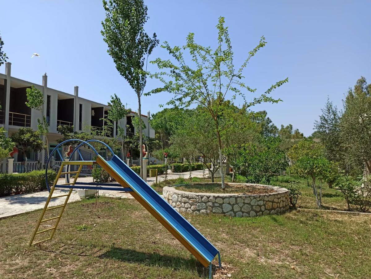 Kavalona Park Hotel Vlore Exterior photo