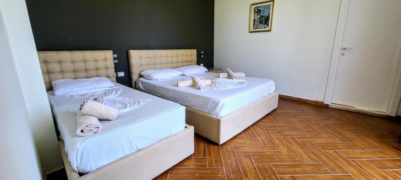Kavalona Park Hotel Vlore Exterior photo