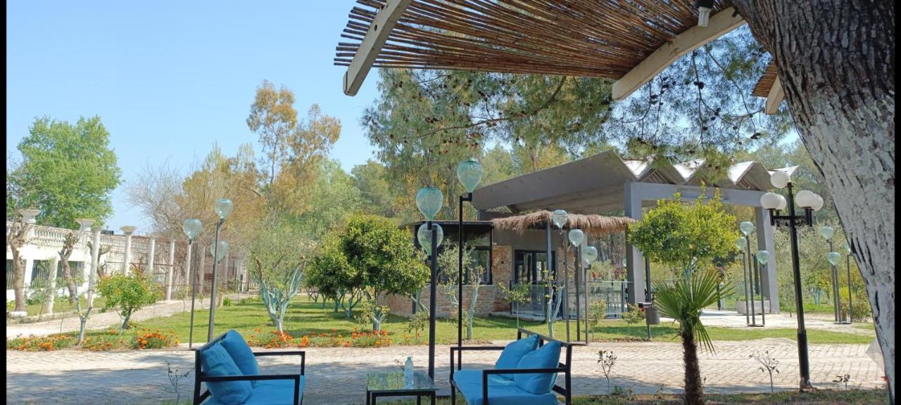 Kavalona Park Hotel Vlore Exterior photo