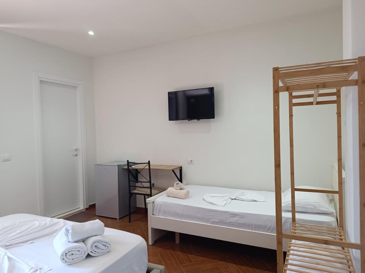 Kavalona Park Hotel Vlore Exterior photo