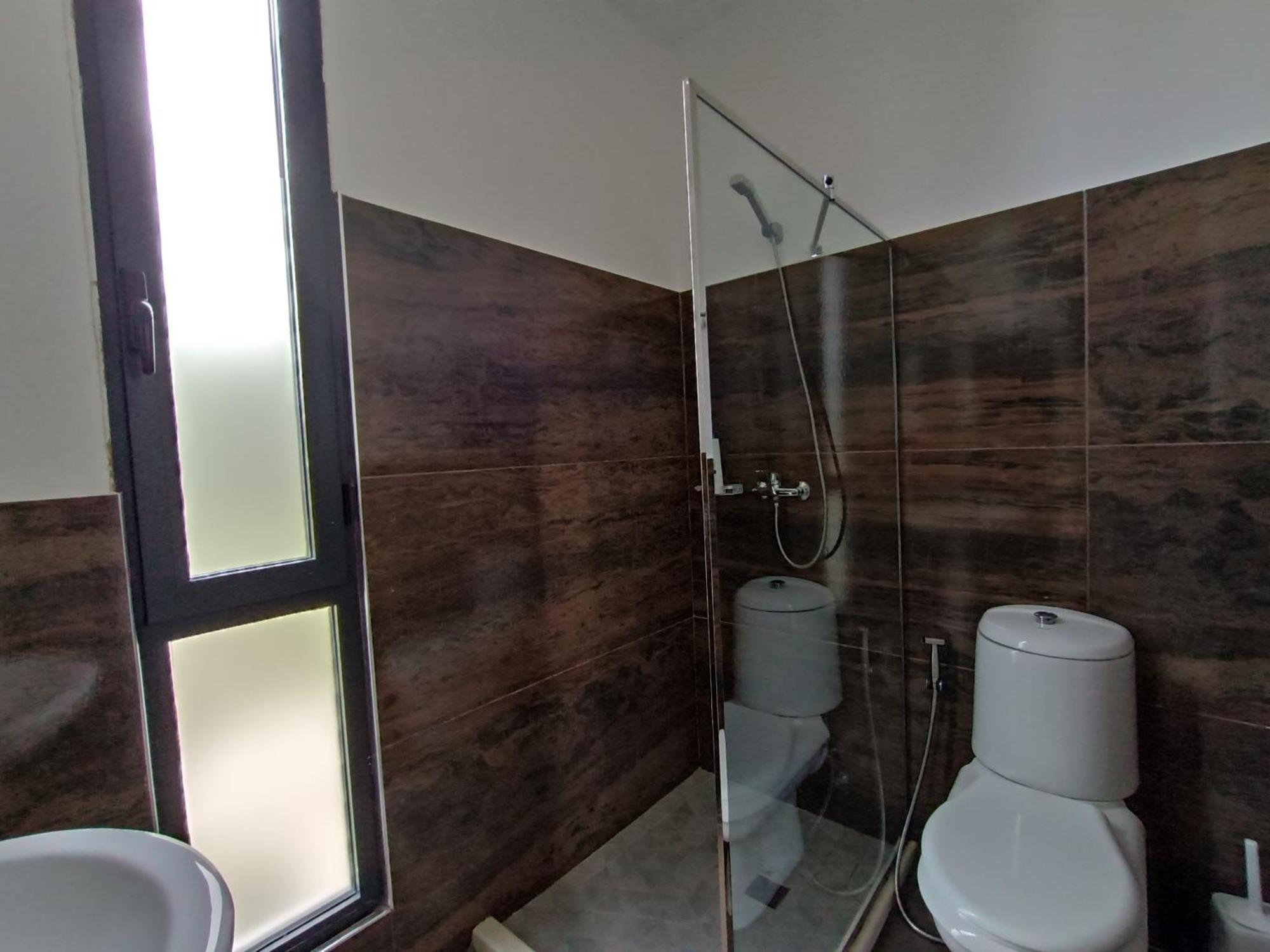 Kavalona Park Hotel Vlore Room photo